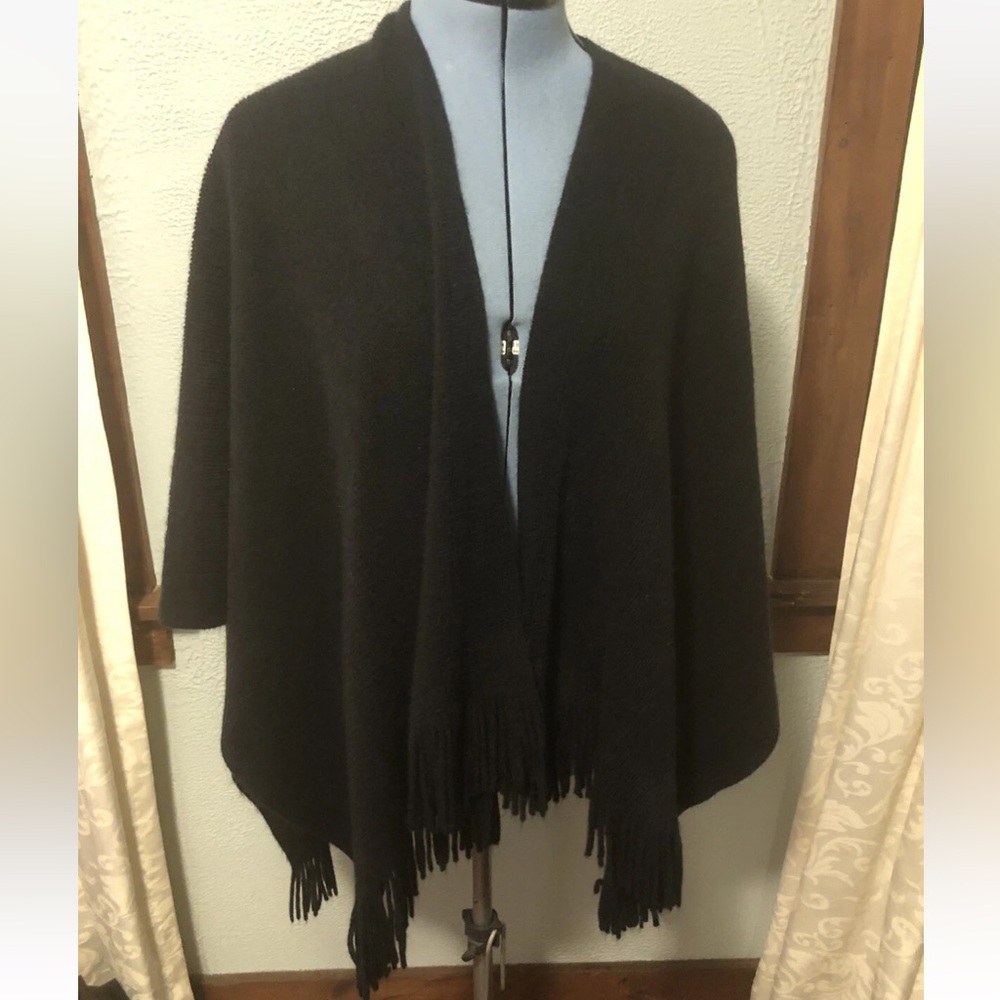Jack &Missy Black Fringe Shawl